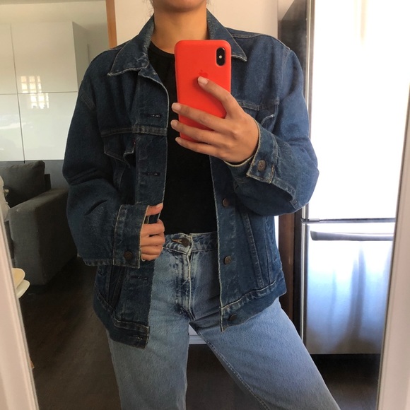 Vintage Levi’s Oversized Jean Jacket - Picture 4 of 8